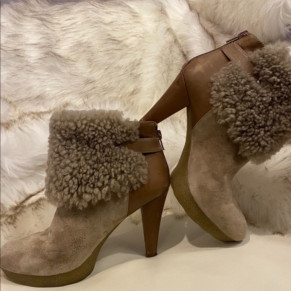 Taupe Suede genuine Leather beautiful Ankle Boots BEAUTIFUL - Picture 2 of 16